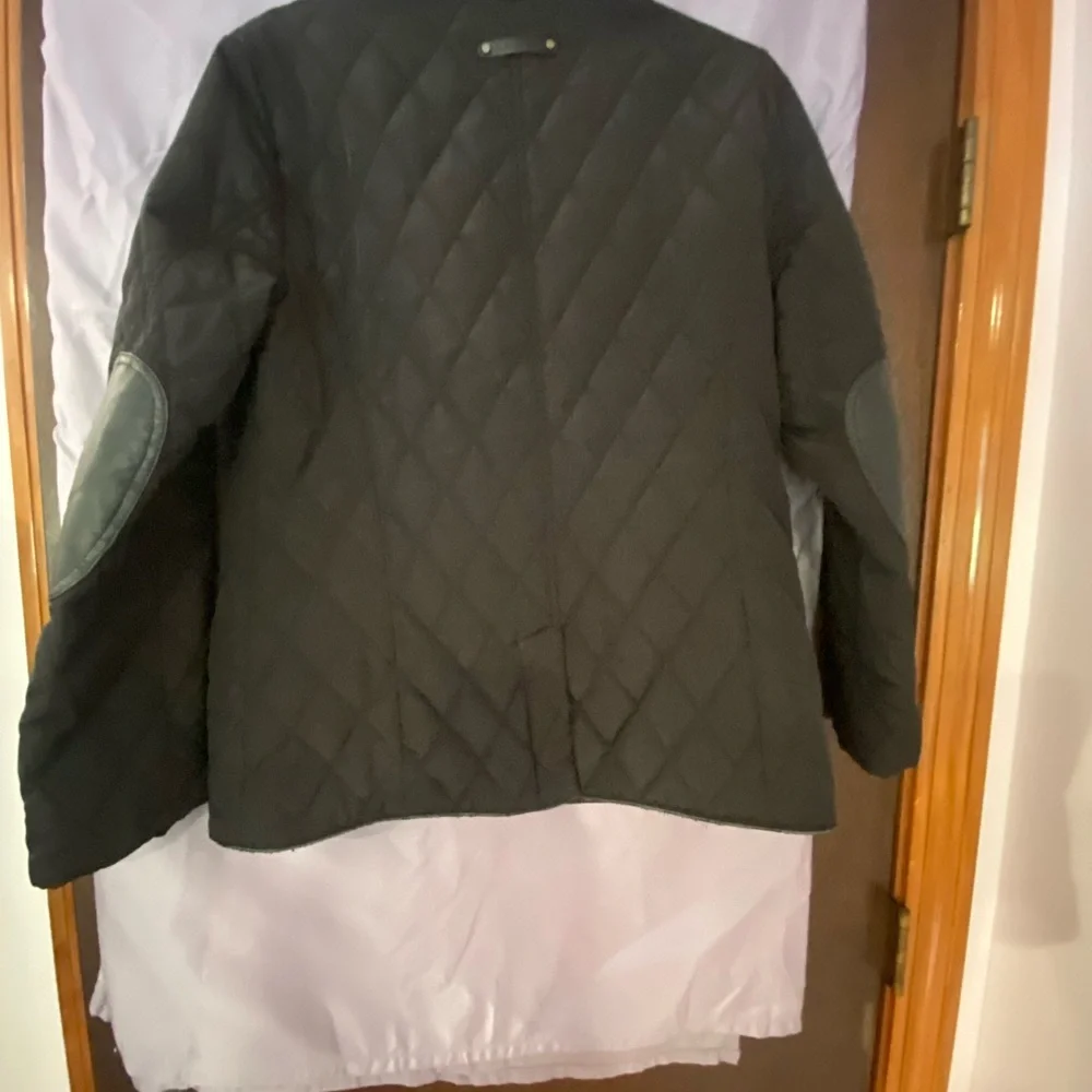 Beautiful button down jacket - Picture 6 of 8